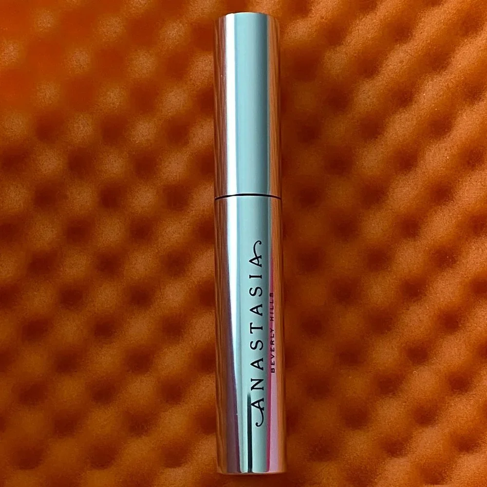 Anastasia Beverly Hills Clear Brow Gel - Picture 8 of 10